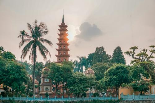 Cheap Business Class Flights to Hanoi (HAN)
