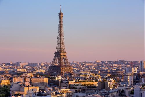 Business Class Flight to Paris (CDG)