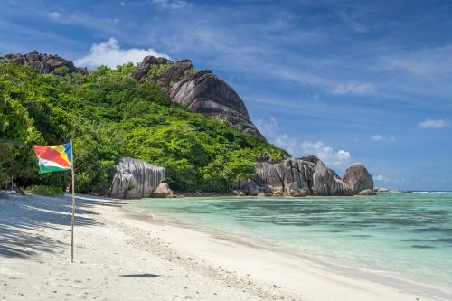 Cheap Business Class Flights to Seychelles (SEZ)