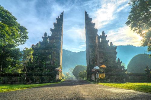 Cheap Business Class Flights to Bali (DPS)