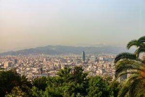 Cheap first class flights to Barcelona, Spain