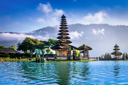 Cheap first class flight to Bali