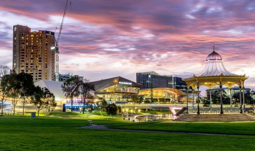 Cheap Business Class Flights to Adelaide (ADL)