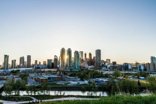 Cheap Business Class Flights to Calgary (YYC)