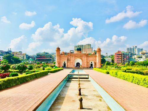 Cheap Business Class Flights to Dhaka (DAC)