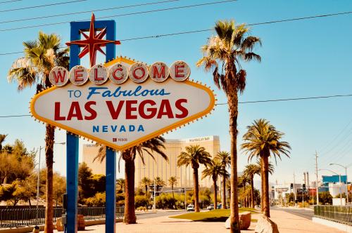Cheap Business Class Flights to Las Vegas (LAS)