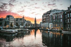 Cheap Business Class Flights to Amsterdam (AMS)