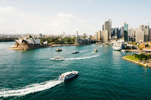Cheap Business Class Tickets to Sydney (SYD)