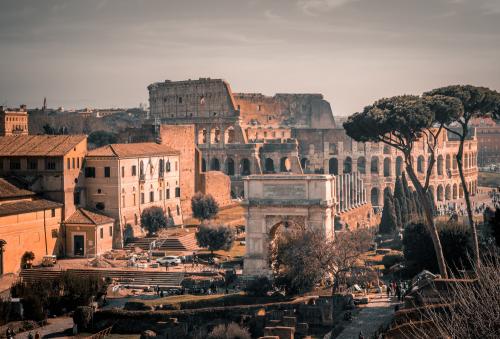 Cheap Business Class Flights to Rome (FCO)