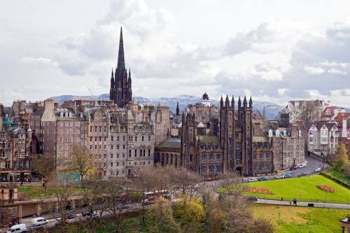 Cheap Business Class Flights to Scotland